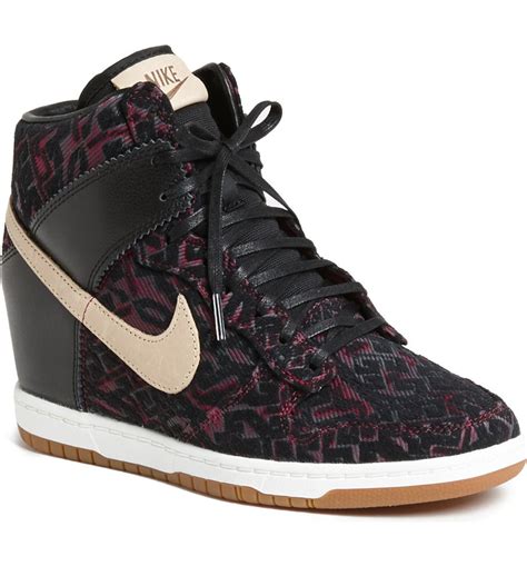 nike dunk sky high waar te koop|nike sky high dunks women's.